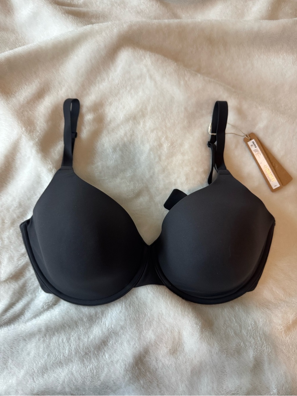 SKIMS Everyday T-Shirt Bra in Black NWT 34DDD